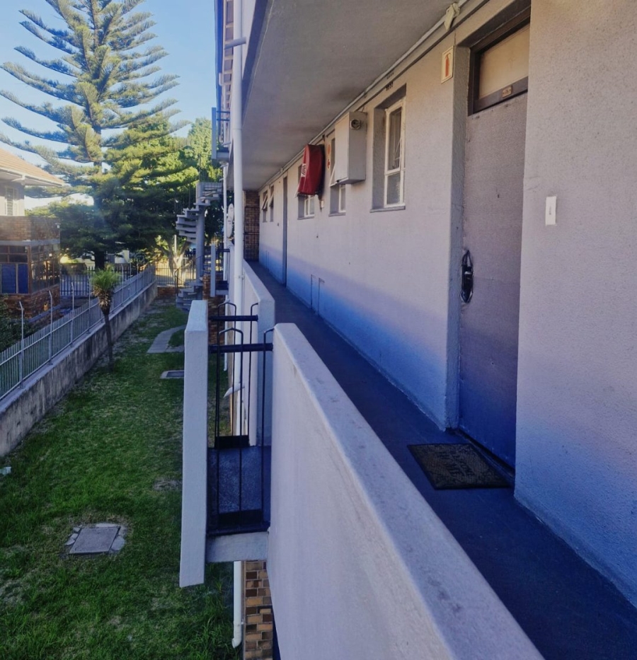 2 Bedroom Property for Sale in Parow Valley Western Cape